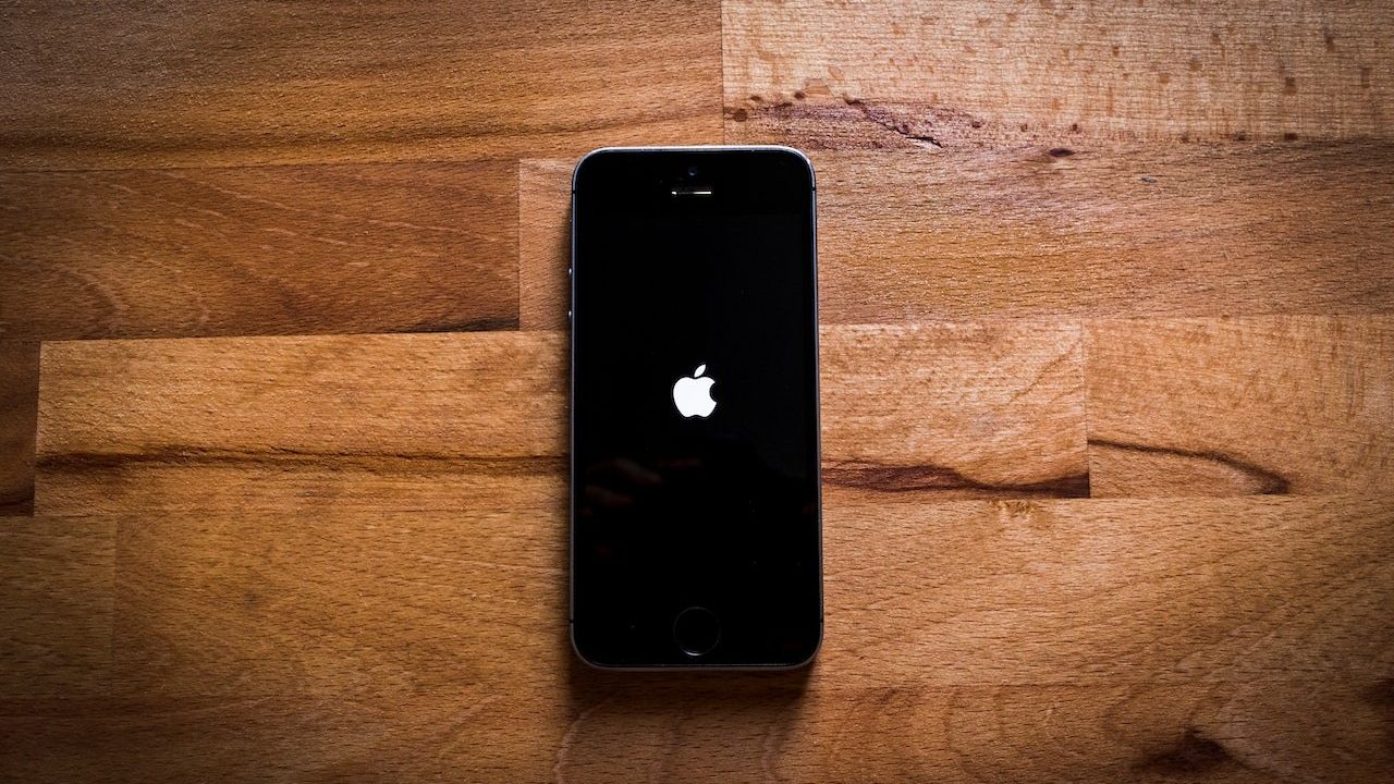 Apple, iPhone'larda garanti dışı pil değişim ücretlerine zam yaptı!